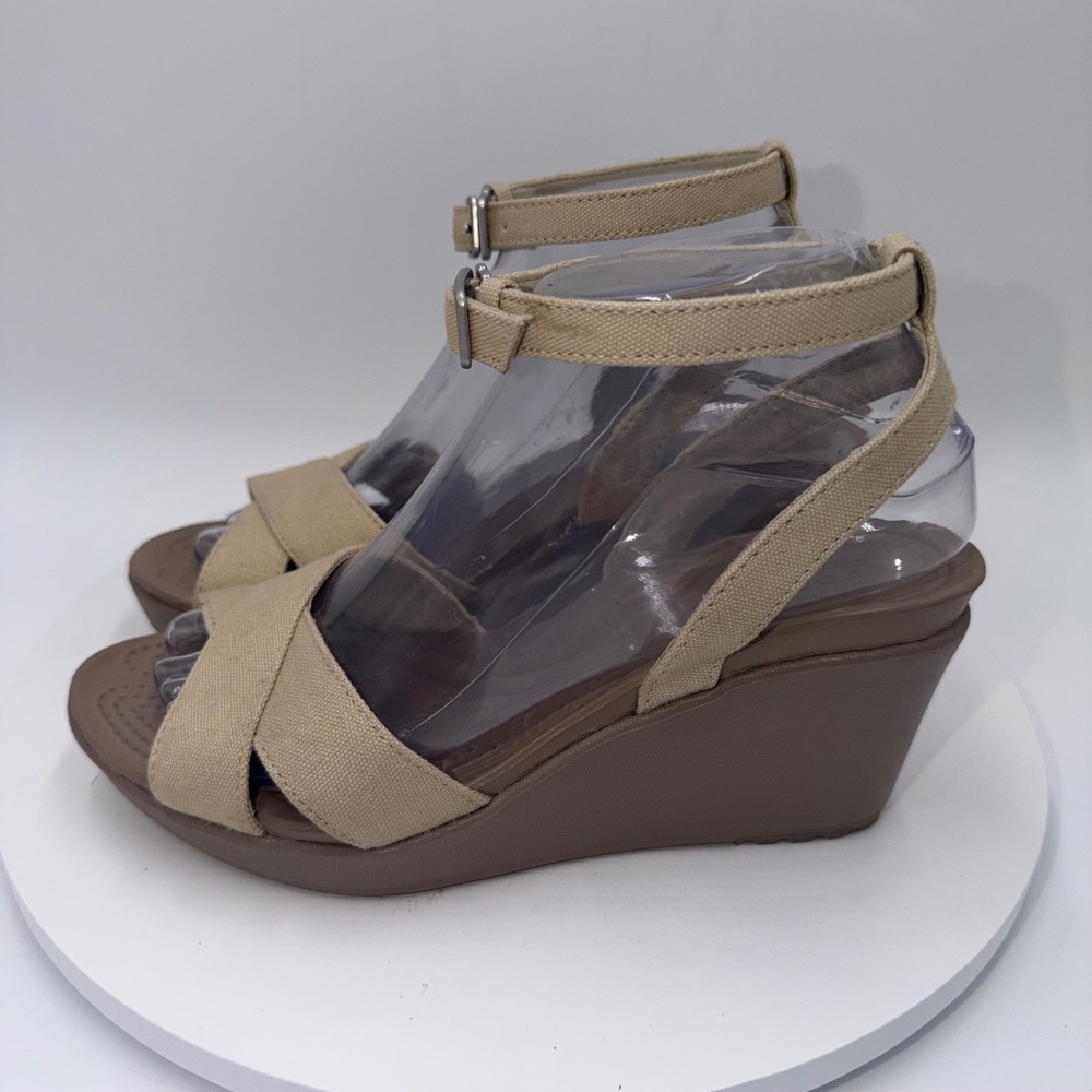 Crocs Leigh II Ankle Strap Wedge Sandals Tan Khaki Canvas Women's Size 7